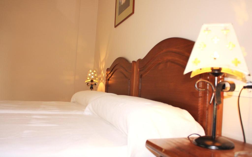 Hostal Carlos 2 La Línea de la Concepción エクステリア 写真